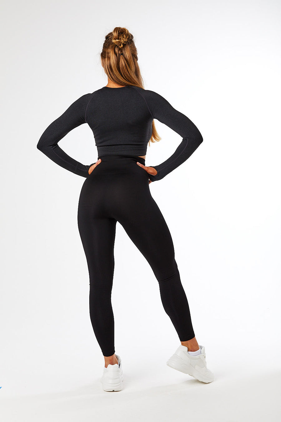 SEAMLESS LONG SLEEVE CROP JET